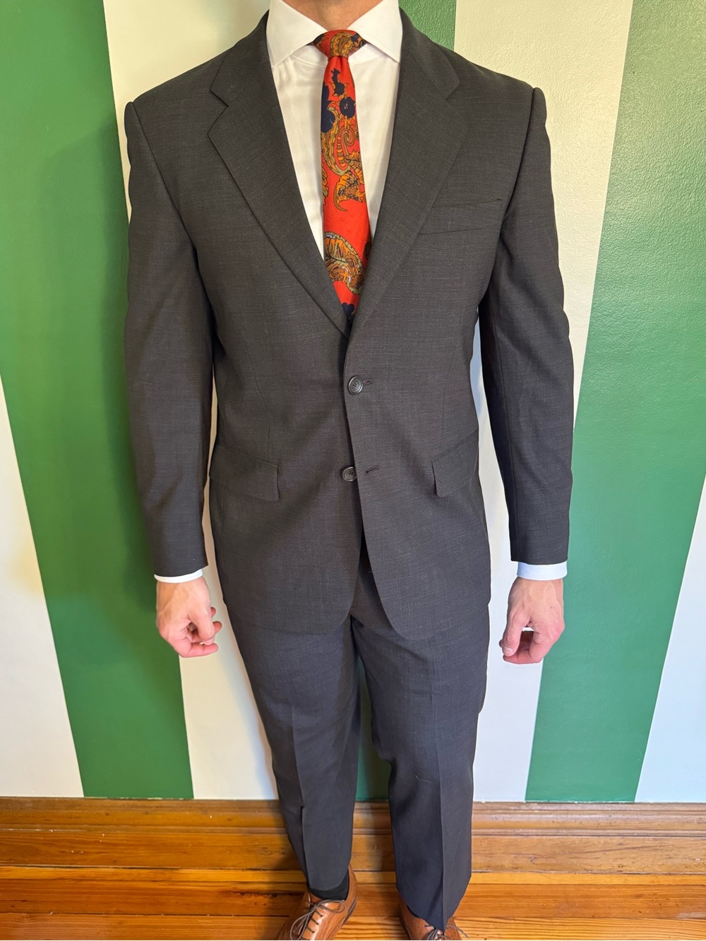Banana Republic Classic Fit Charcoal Gray Men's Wool Two-Button Suit